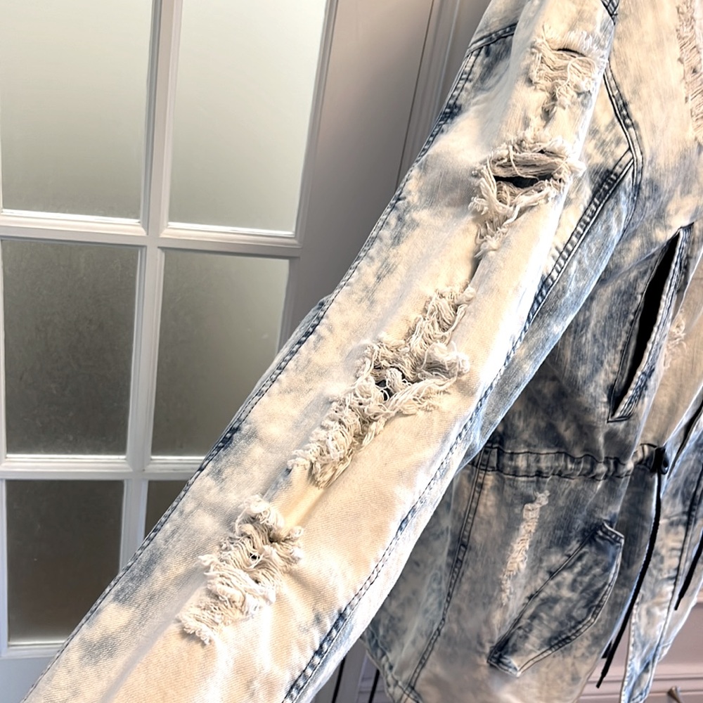 Smoke Rise distressed denim jacket - Picture 4 of 12